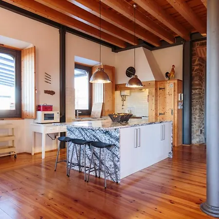 Sleeps 6 With Pool And Wifi * Alfeizerao