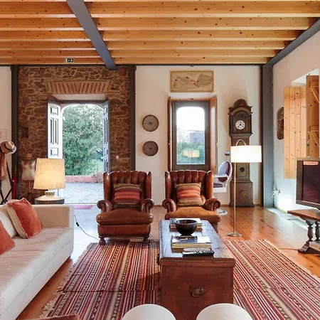 Sleeps 6 With Pool And Wifi Вилла Alfeizerao